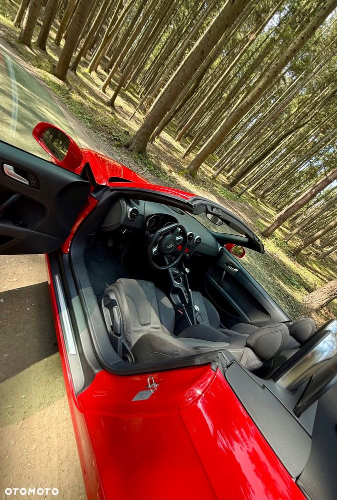 Audi TT Roadster - 7