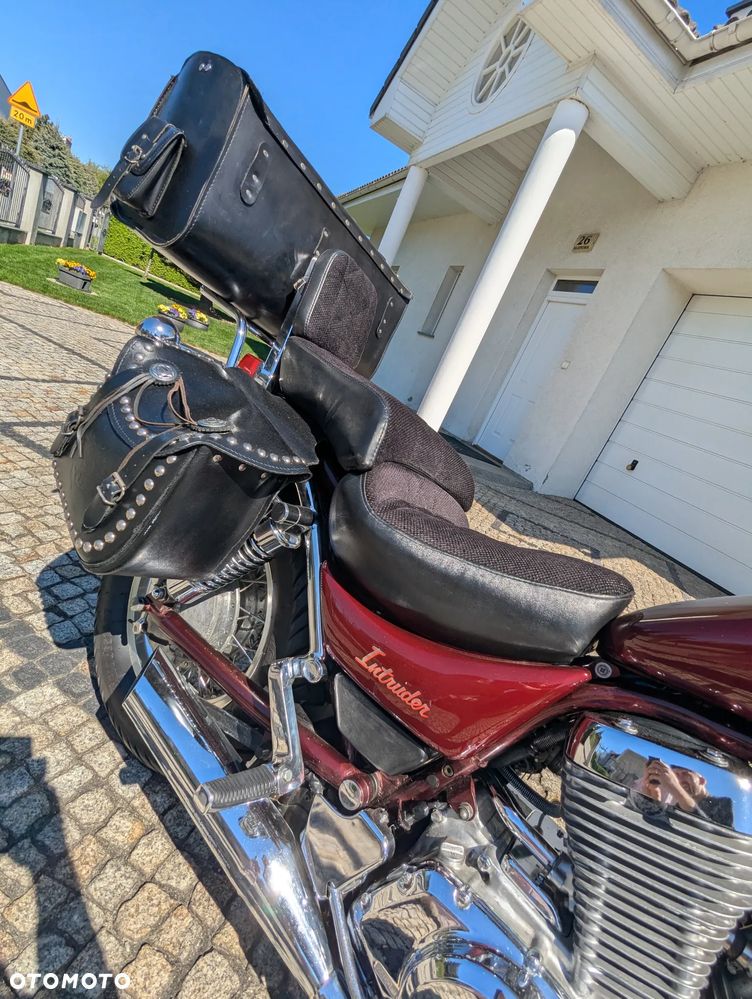 Suzuki Intruder - 18