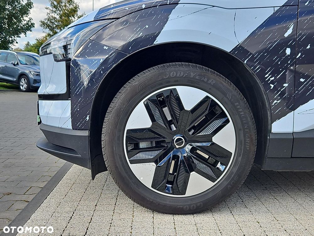 Volvo EX30 69kWh Single Motor Long Range Core - 32