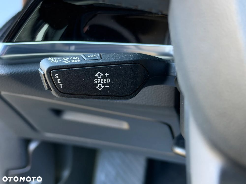 Audi Q3 35 TDI S tronic - 28