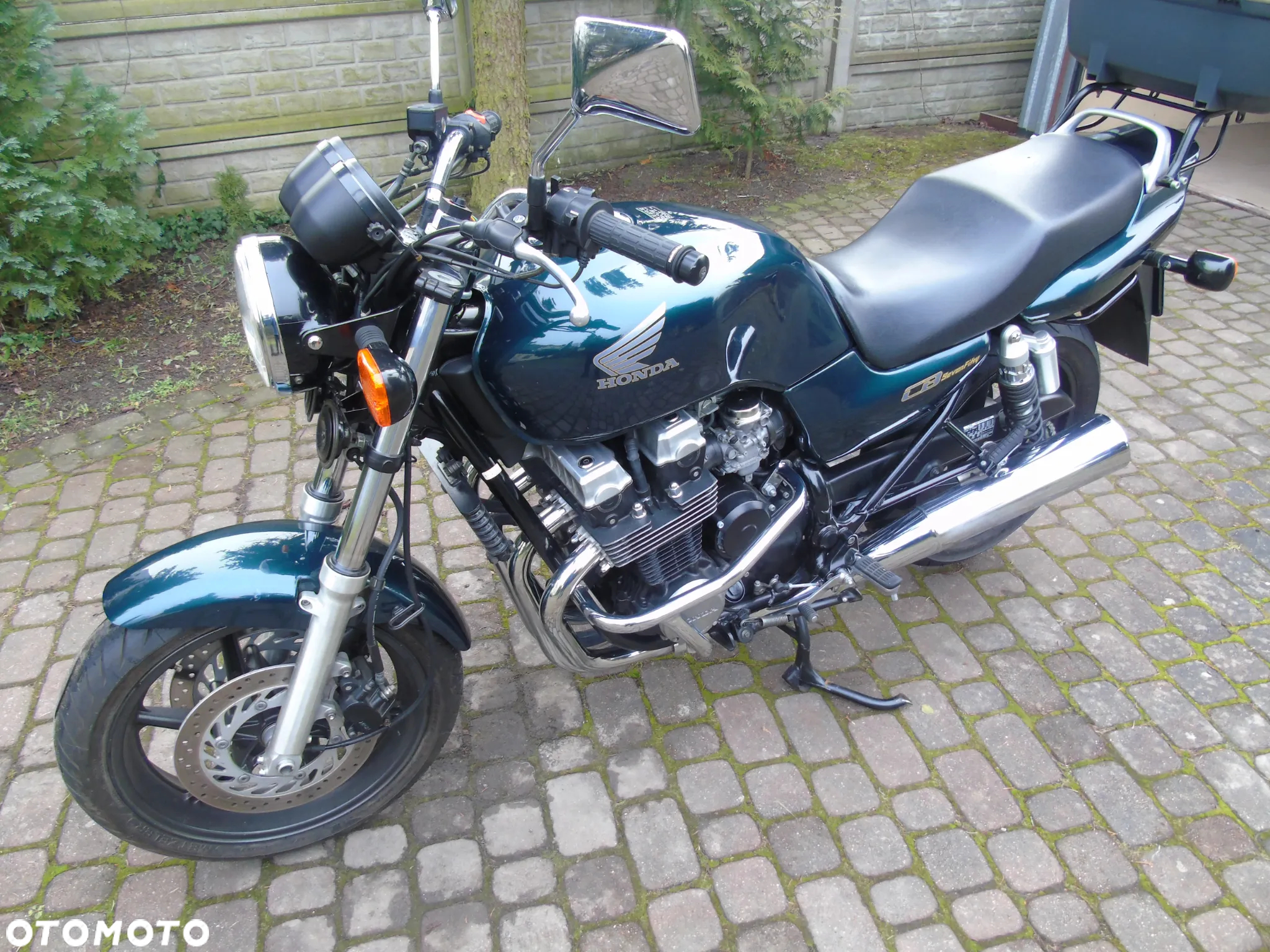 Honda CB - 2