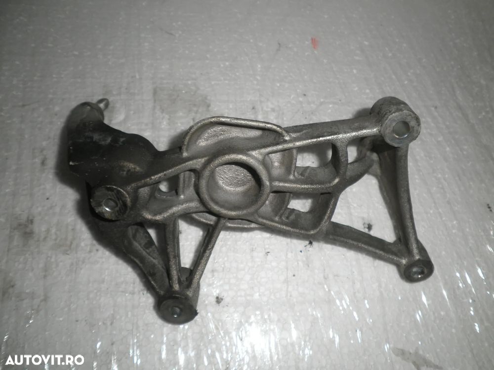 Suport motor / catalizator Jeep Cherokee 2.2 2020 Euro 6 04627674AD 53417318 - 4