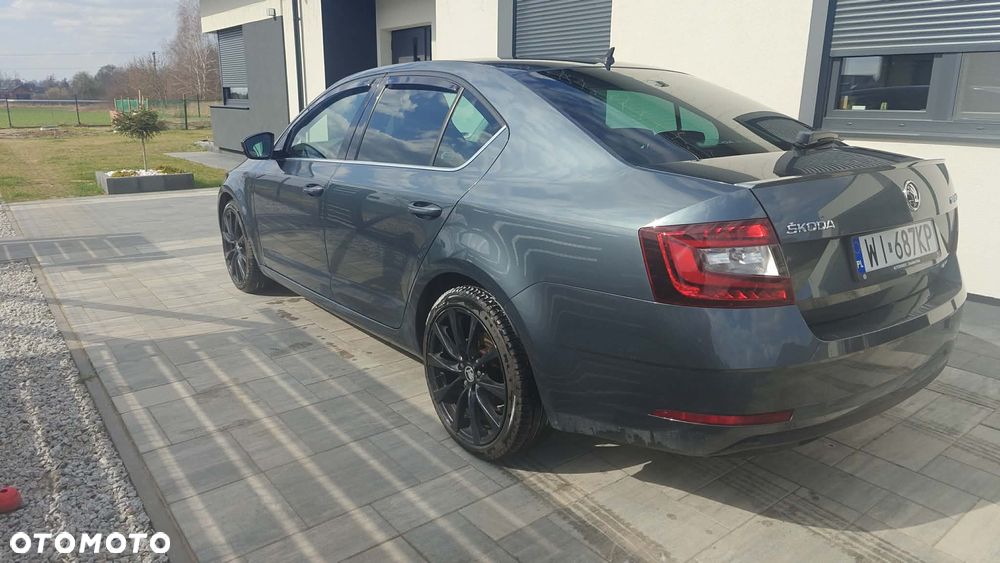 Skoda Octavia 2.0 TDI SCR 4x4 Style DSG - 13