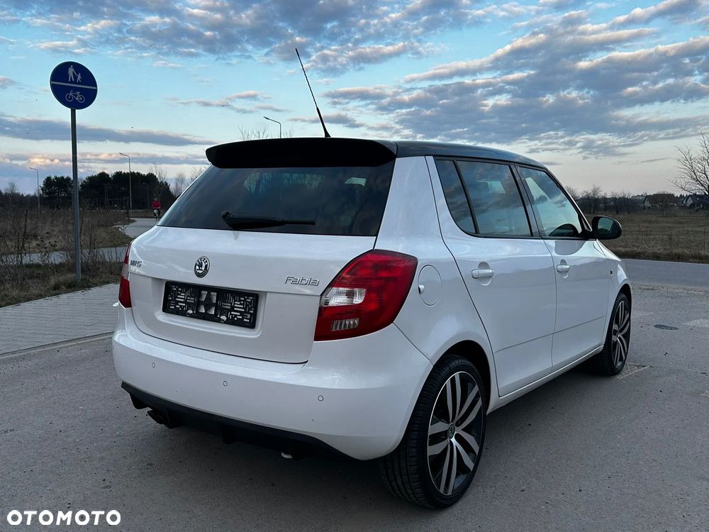 Skoda Fabia 1.4 TSI DSG RS - 5