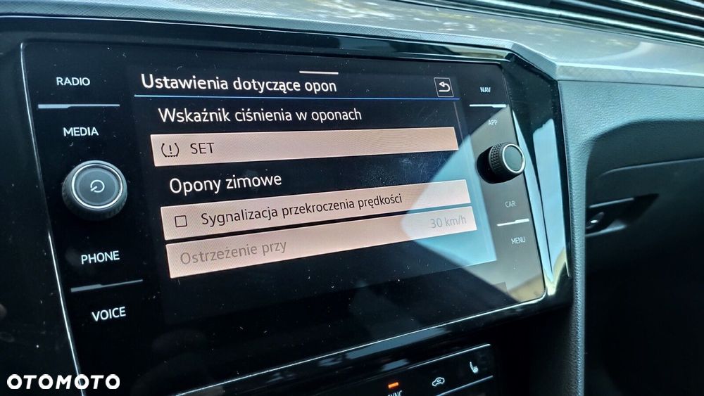 Volkswagen Passat - 18