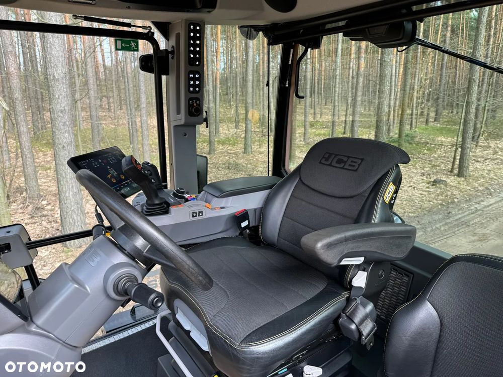 JCB Fastrac 4220 ICON | DEMO |220 KM |2022 ROK - 34