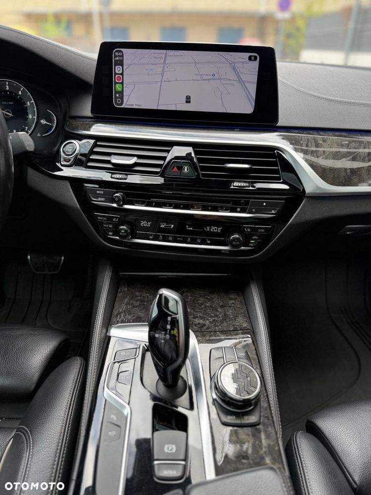 BMW Seria 5 M550i xDrive - 18