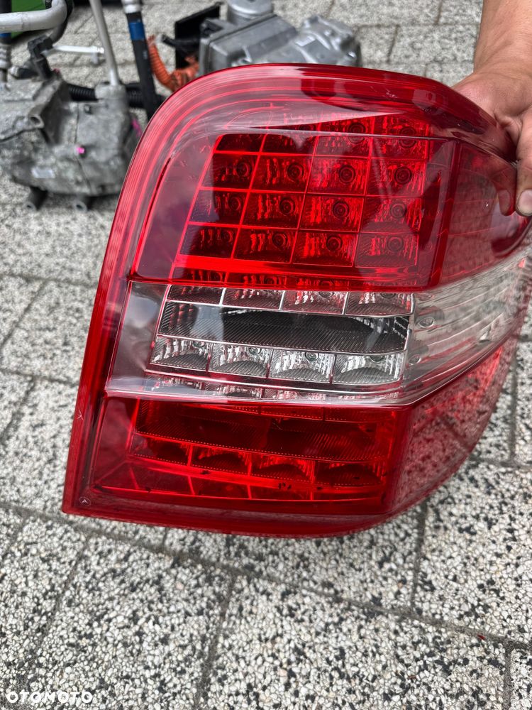 MERCEDES ML W164 LIFT LAMPA PRAWA PRAWY TYL EU A1649064300 - 3