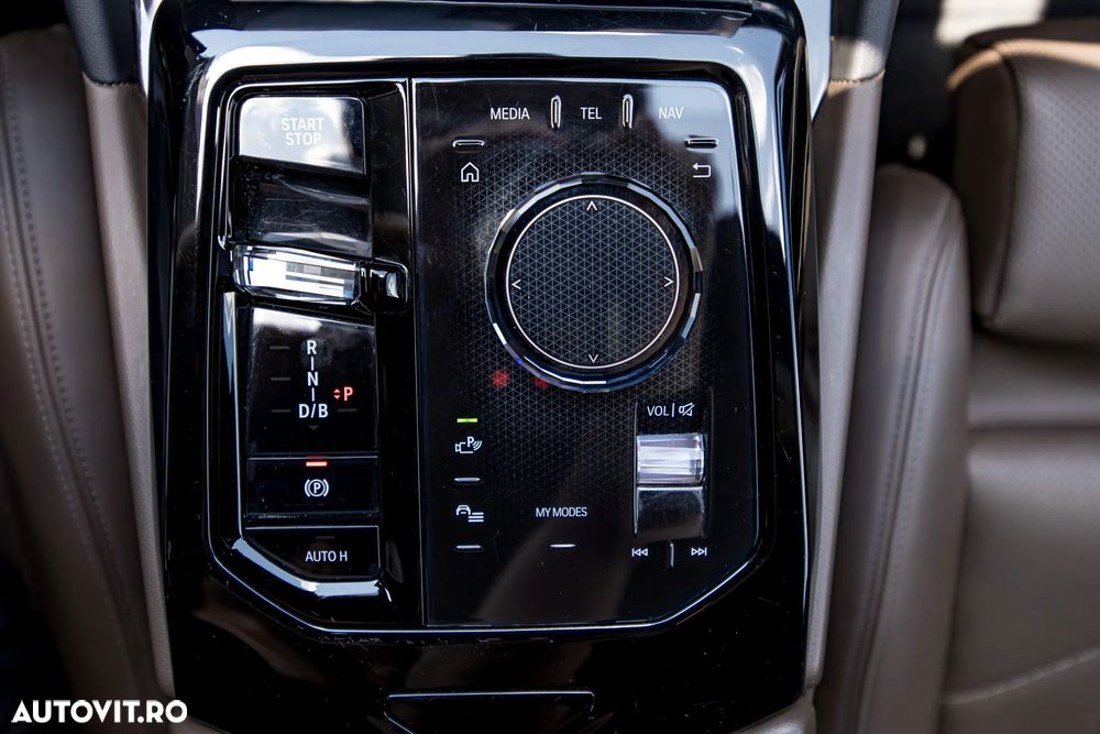 BMW i5 - 32