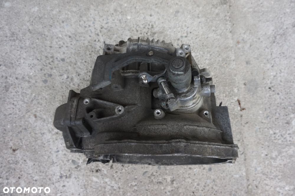 SKRZYNIA 1.8 16V M320FAM1 OPEL INSIGNIA