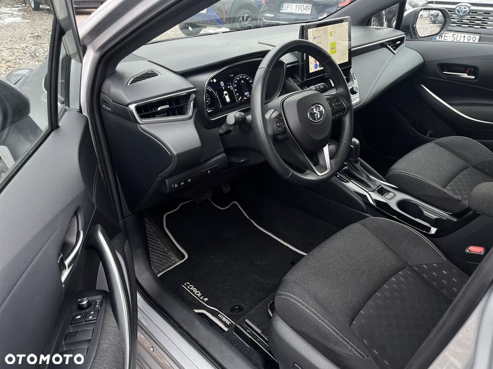 Toyota Corolla 1.8 Hybrid Comfort - 17