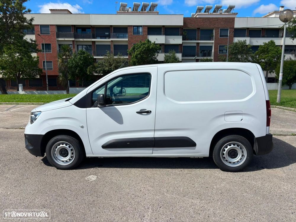 Opel Combo 1.5 CDTi 102cv L1 H1 ENJOY - AC - IVA DEDUTÍVEL - 21