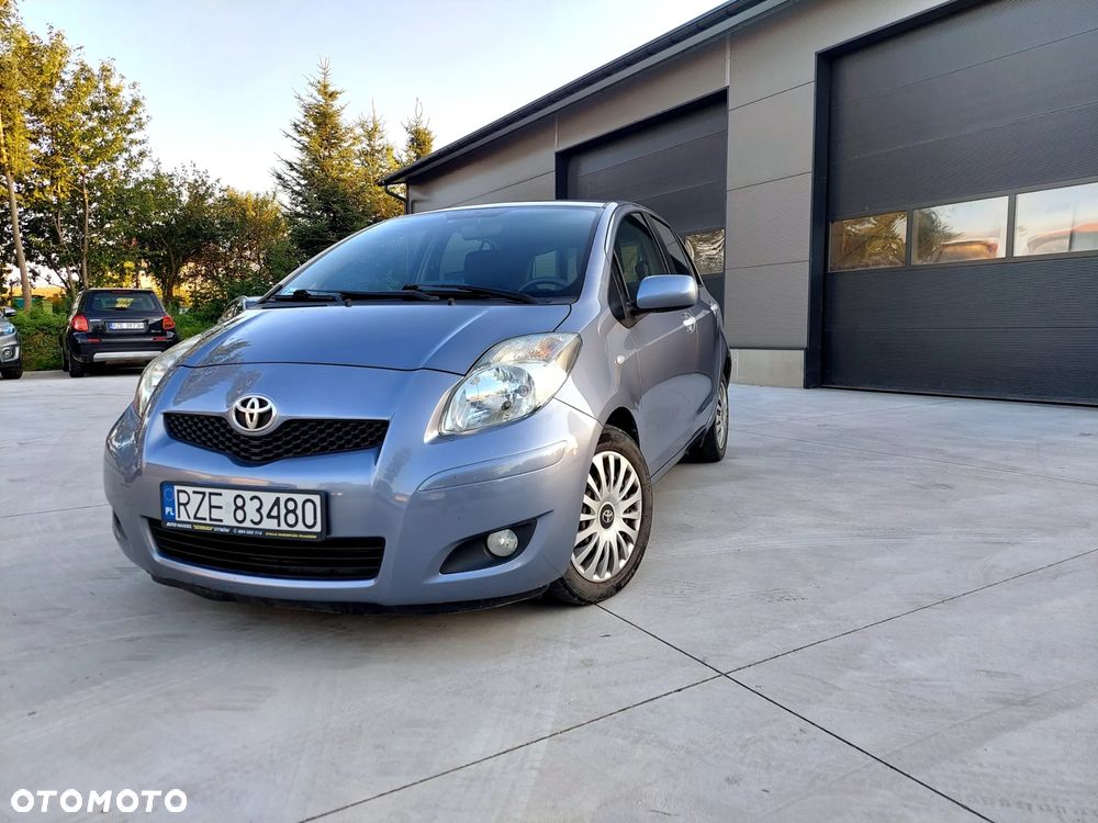 Toyota Yaris - 1