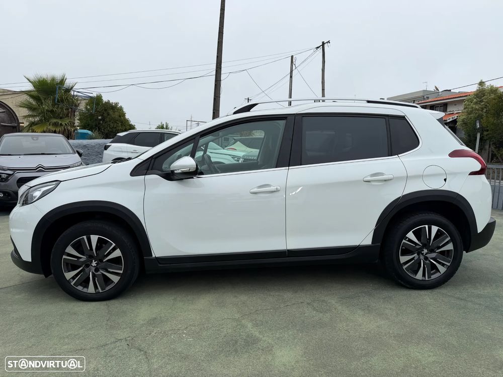 Peugeot 2008 PureTech 130 Stop&Start EAT6 Allure — fotografia 4
