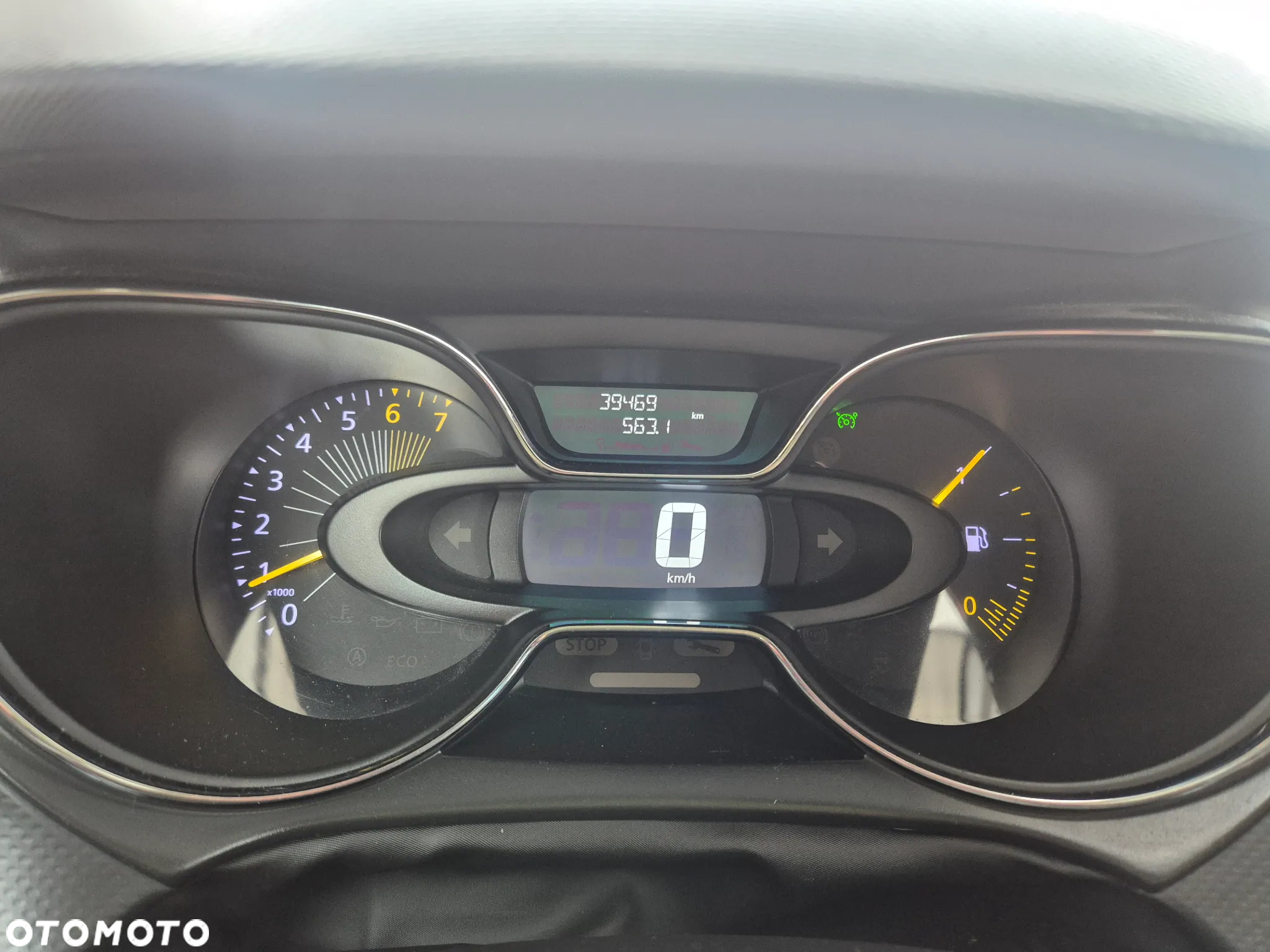 Renault Captur - 12