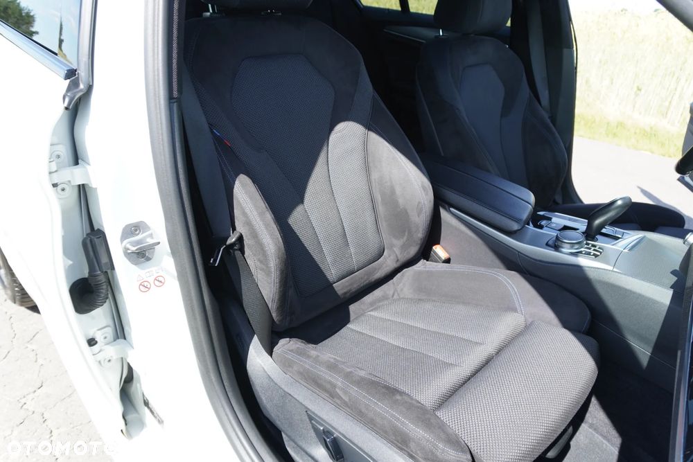 BMW Seria 5 530e iPerformance GPF M Sport sport - 22