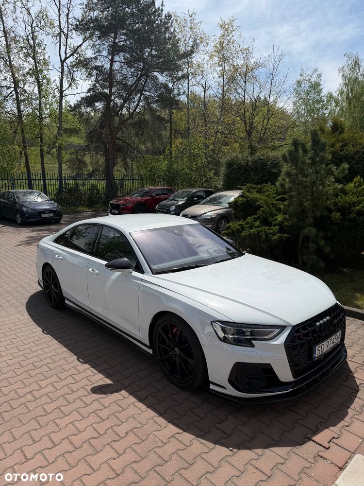 Audi S8 - 10