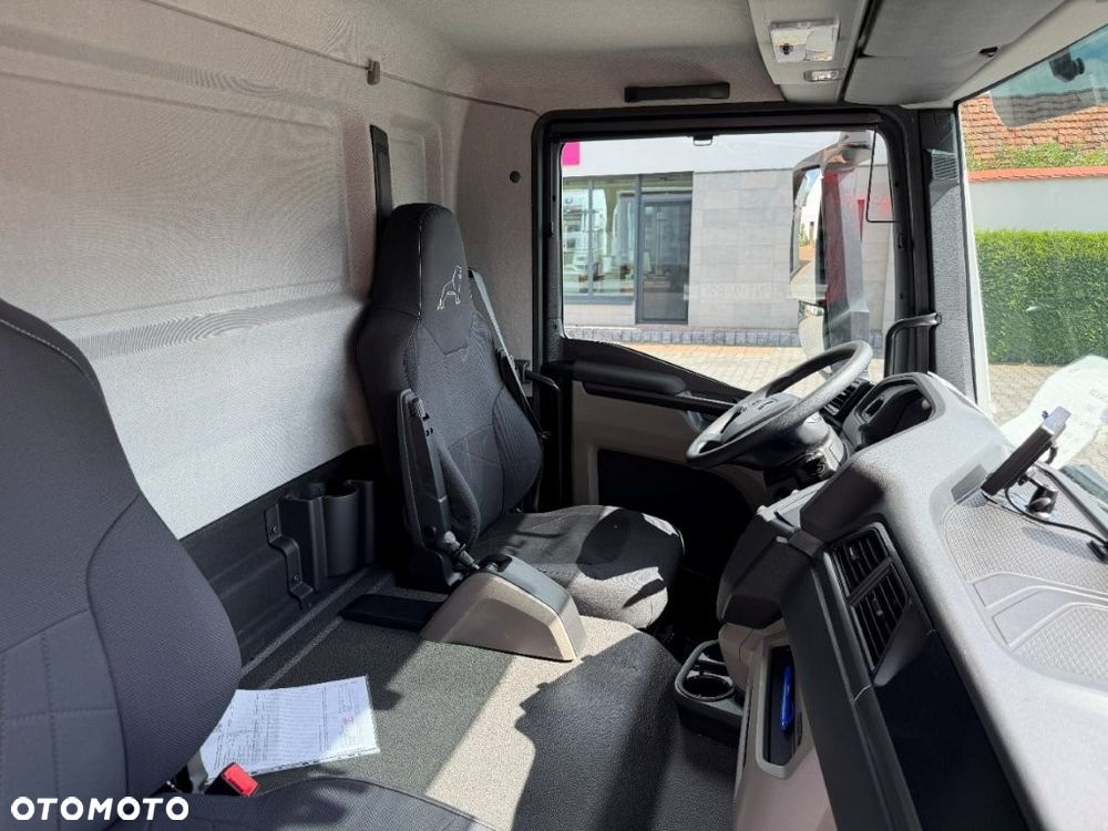 MAN TGL 8.220 JAK NOWY 18 TYS KM ROZSTAW 3,6 DMC 8800 KG PLANDEKA FIRANA 5,2 KONTRAKT SERWIS MAN DE - 12