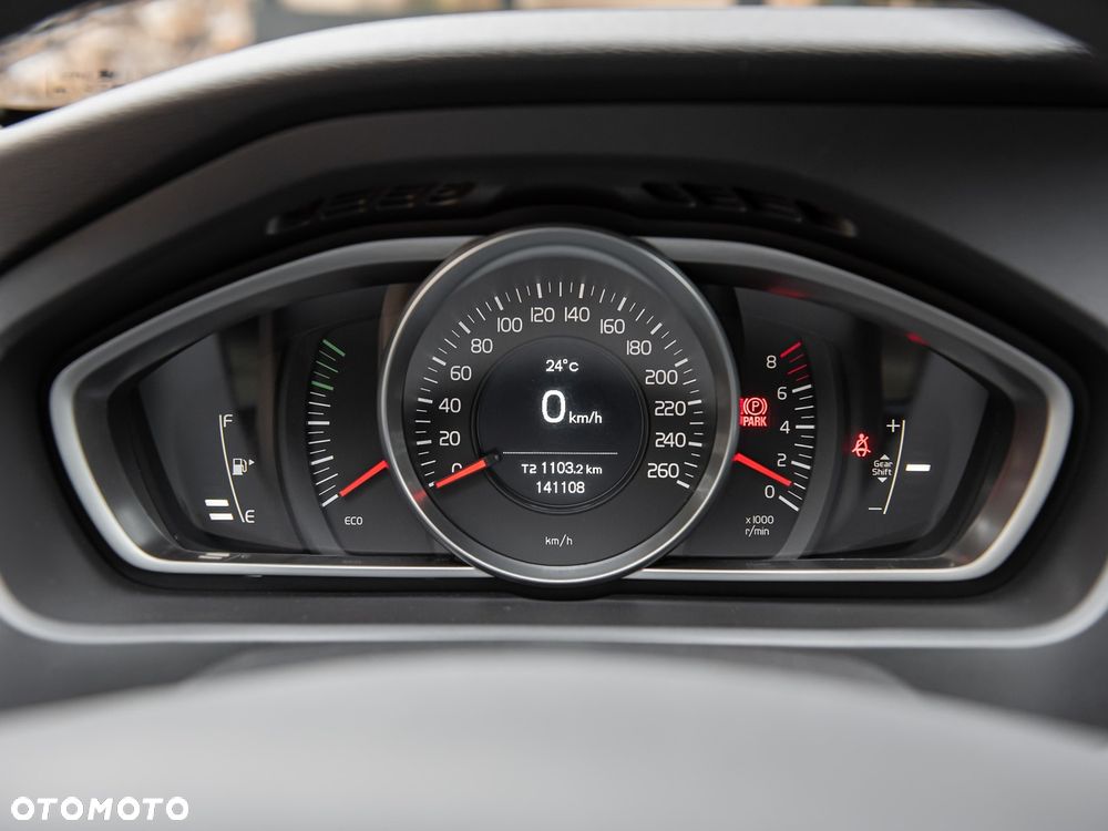 Volvo V40 - 20