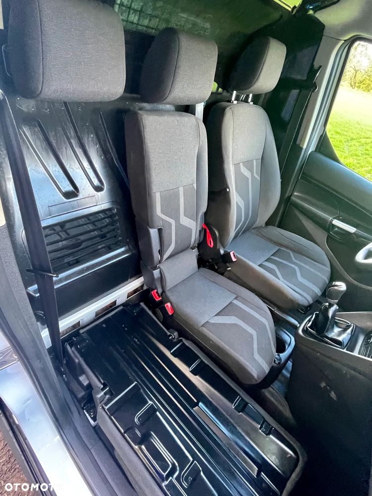 Ford Transit Connect - 17