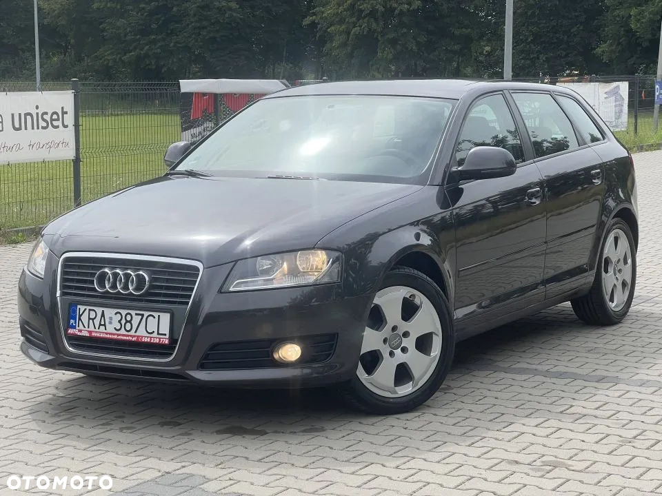 Audi A3 1.6 Sportback Attraction - 2