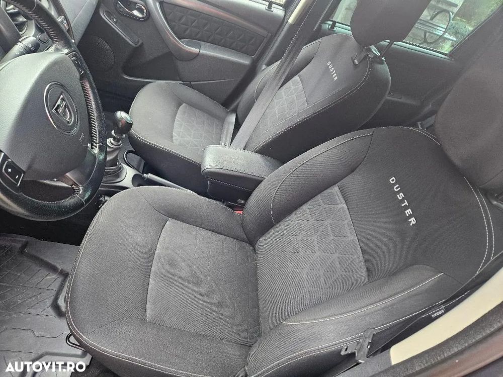 Dacia Duster 1.5 dCi 4WD Prestige jante 16" - 12