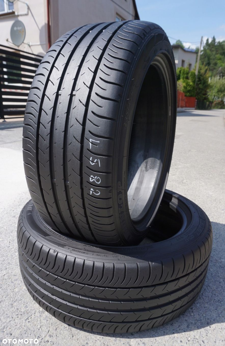 Dunlop SP Sport Maxx 050 235/45R18 94Y L582 - 2