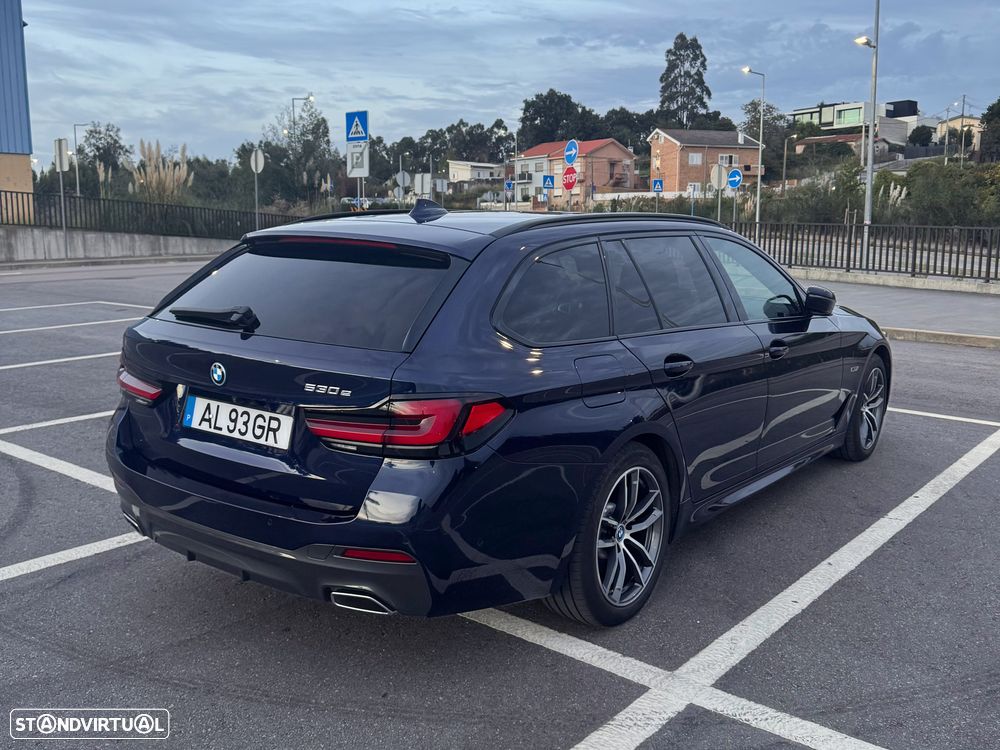 BMW 530 e Pack Desportivo M - 5