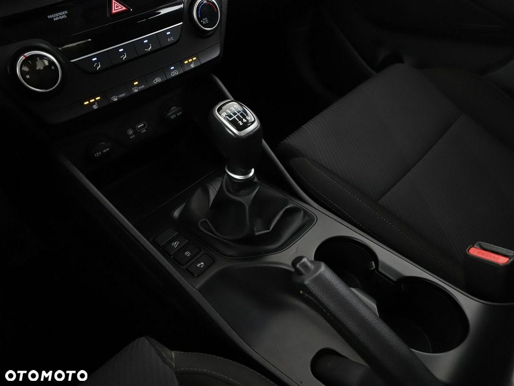 Hyundai Tucson 1.6 GDi 2WD Select - 30
