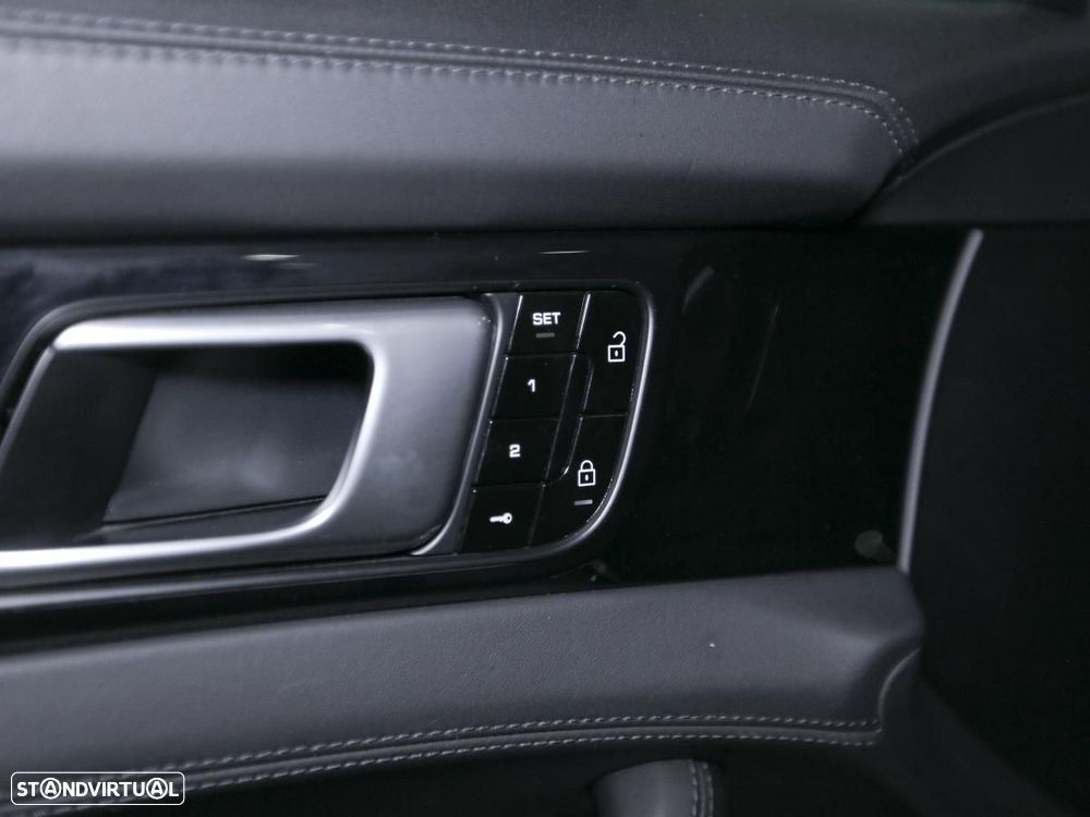 Porsche Panamera Sport Turismo 4S E-Hybrid - 22