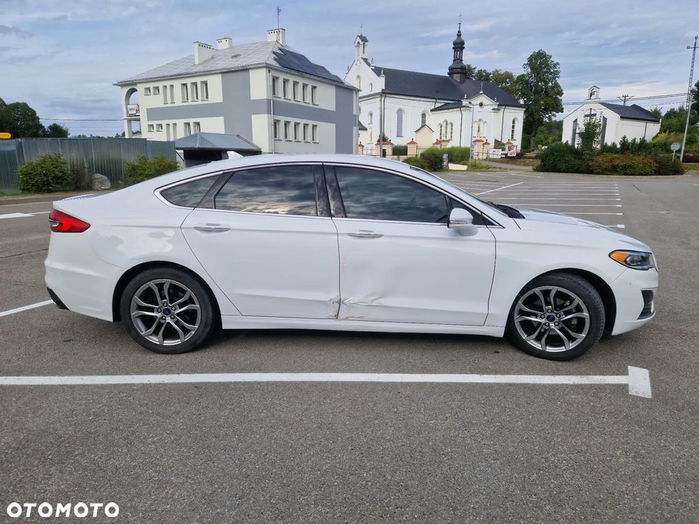 Ford Fusion - 14
