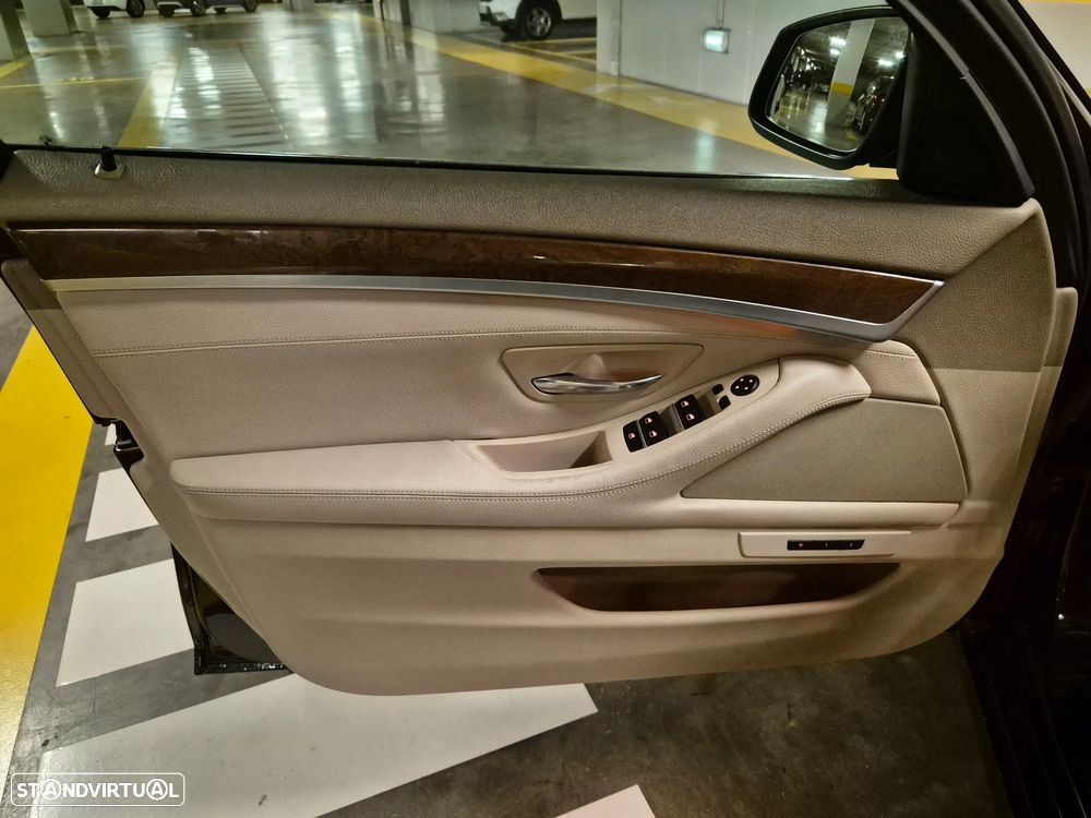 BMW 525 d Line Luxury Auto - 32