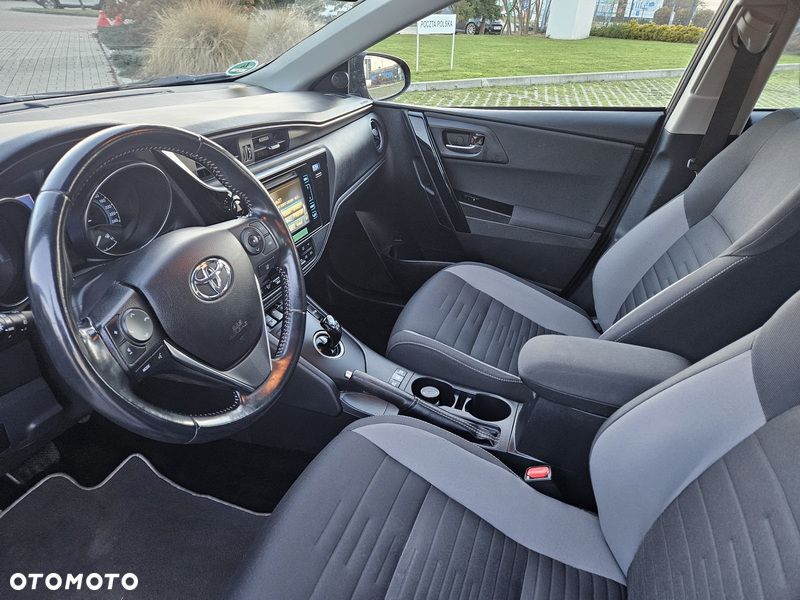 Toyota Auris - 17