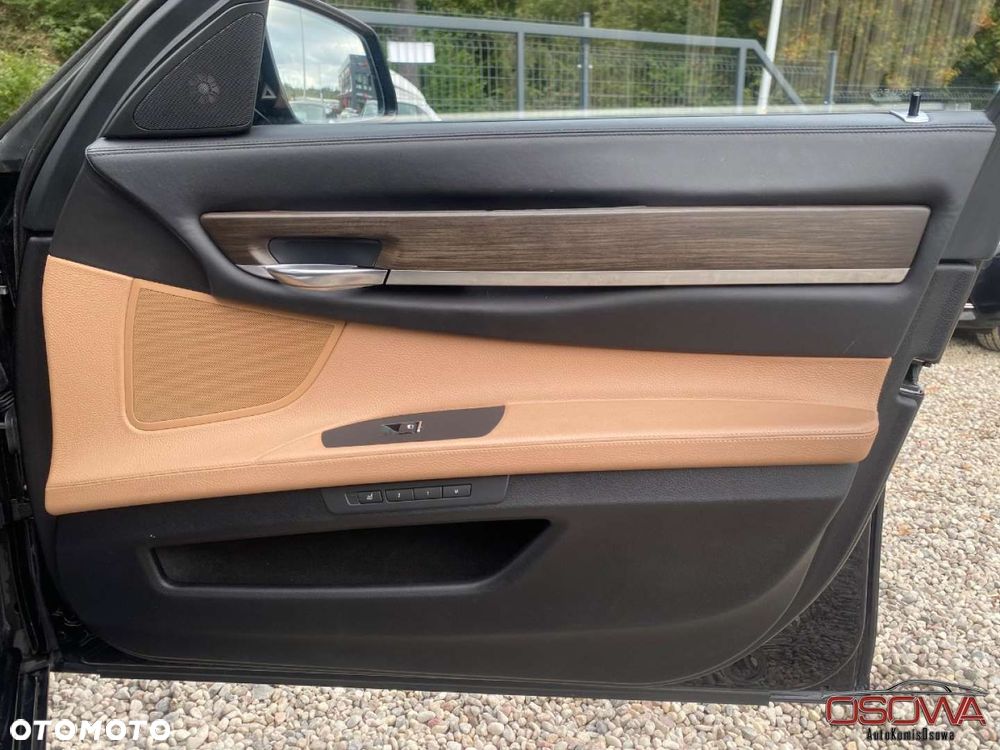BMW Seria 7 - 22