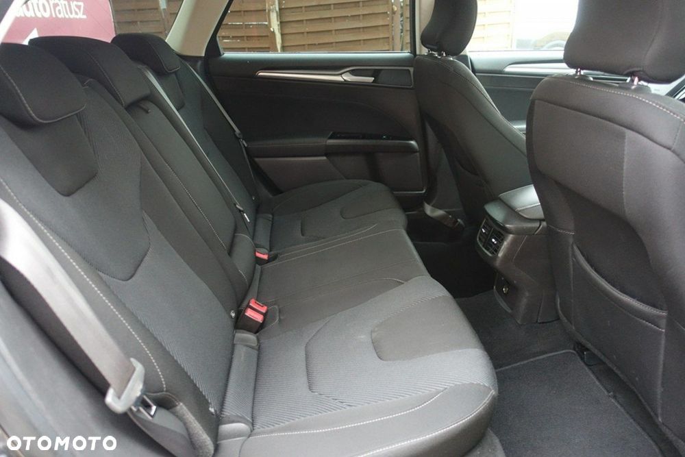 Ford Mondeo - 12