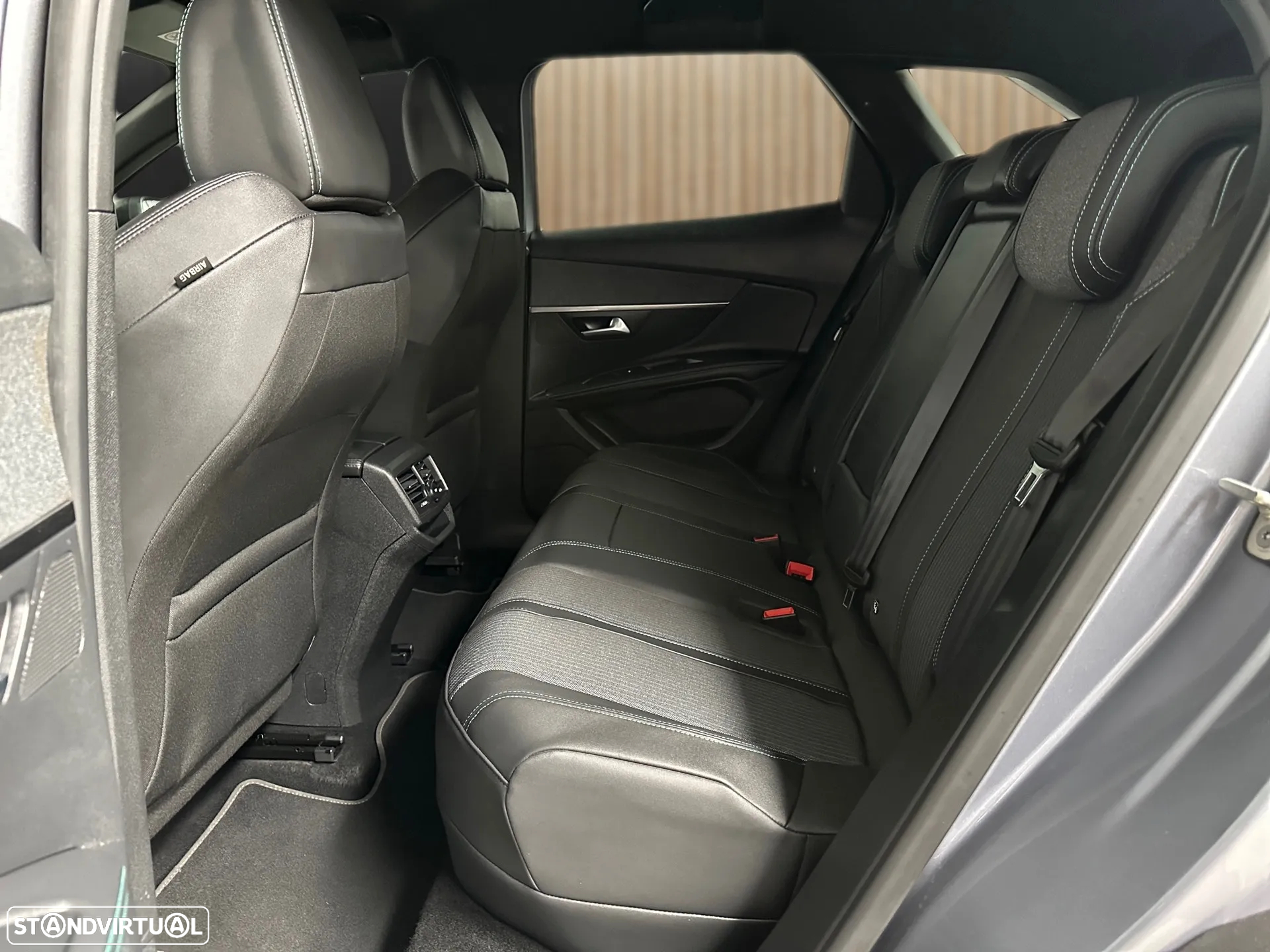Peugeot 3008 1.6 Hybrid Allure e-EAT8 - 11