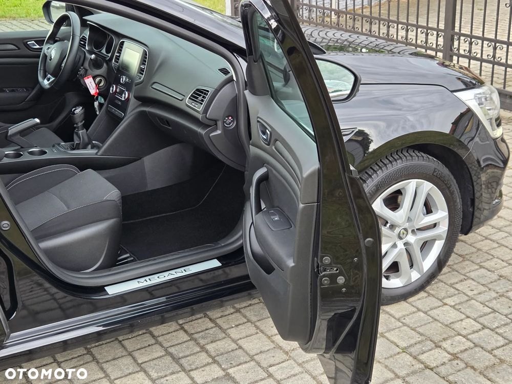 Renault Megane ENERGY TCe 100 EXPERIENCE - 23
