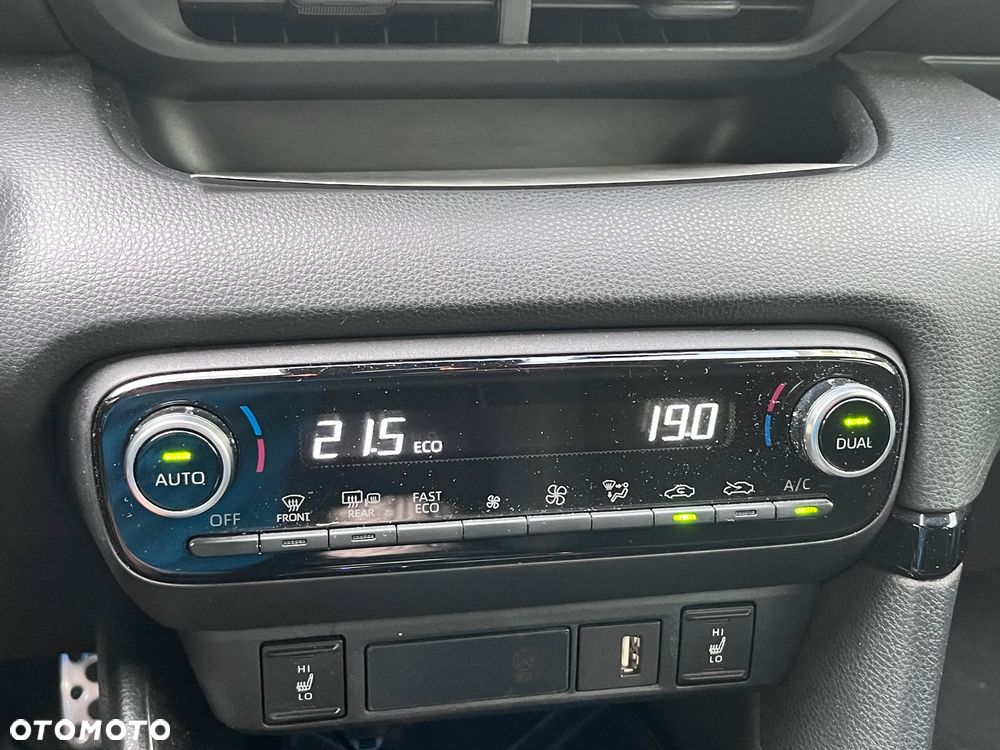 Toyota Yaris Hybrid 1.5 Executive - 8