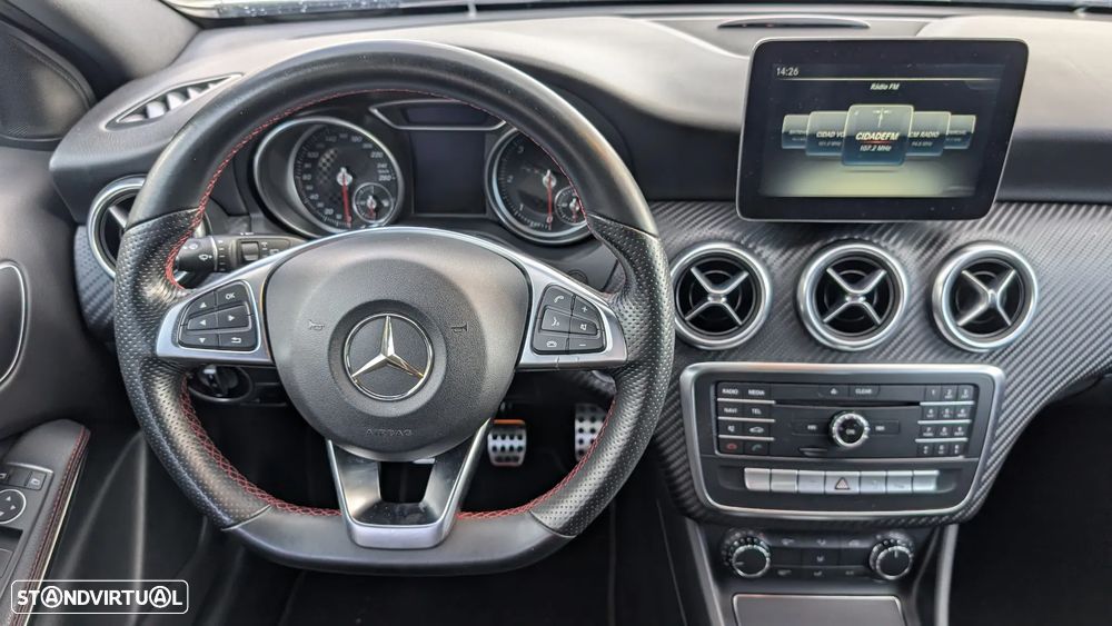Mercedes-Benz A 180 d AMG Line - 12