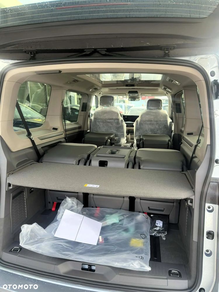 Volkswagen Multivan 2.0 TDI L2 Edition DSG - 16