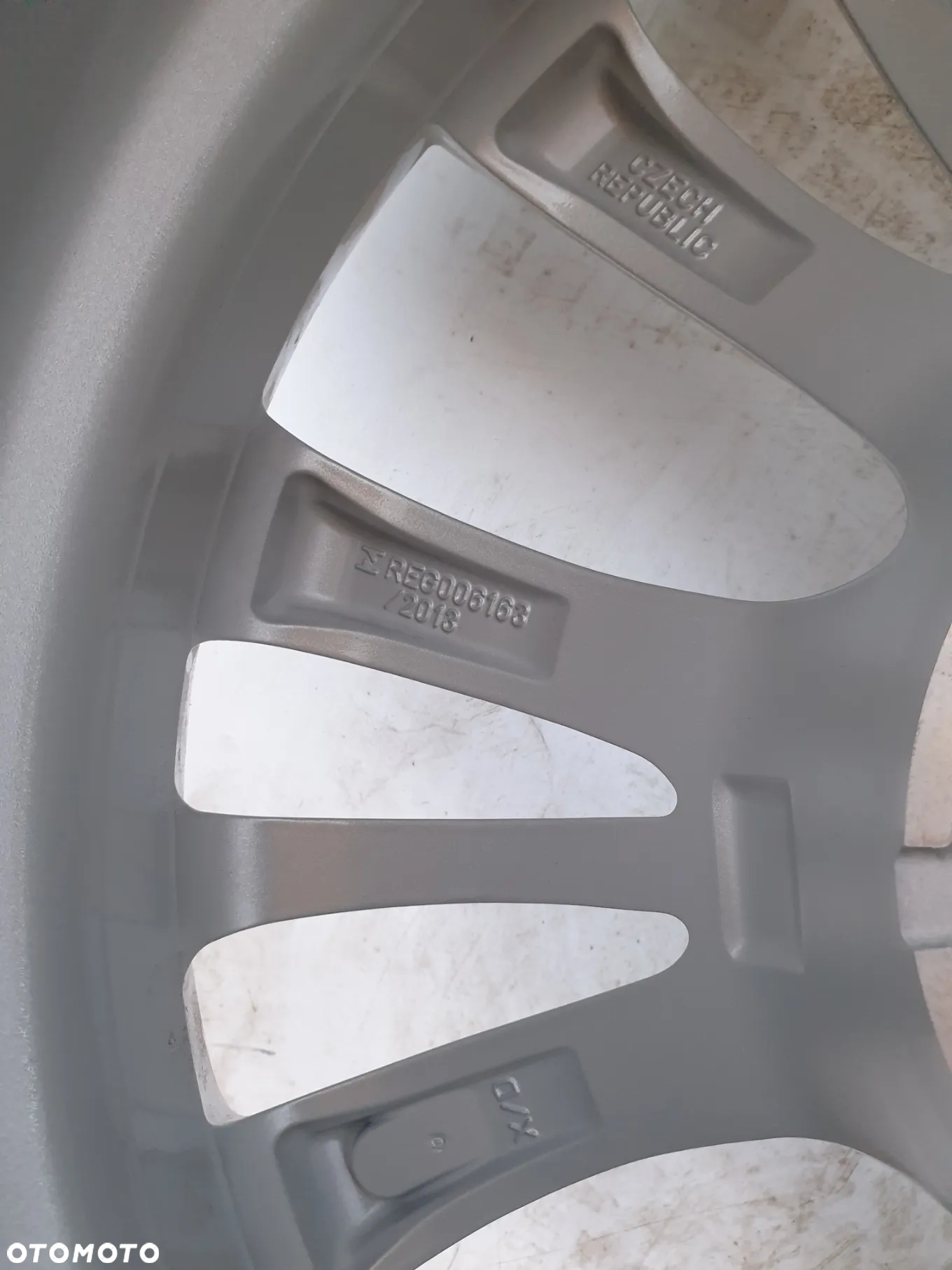 FELGI ALUMINIOWE ALUFELGI KOMPLET 4 SZT BMW G11 G12 G32   8.0" x 18" 5x112 ET 30 NOWE NIE UŻWANE! ORYGINAŁ POTESTOWE! - 4