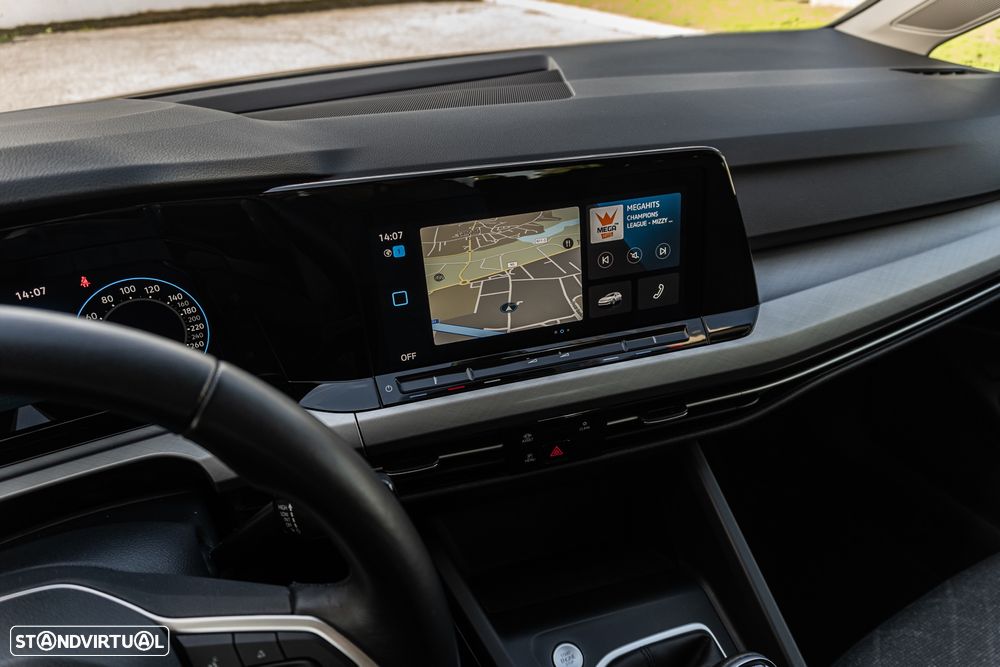 VW Golf 2.0 TDI Life - 17