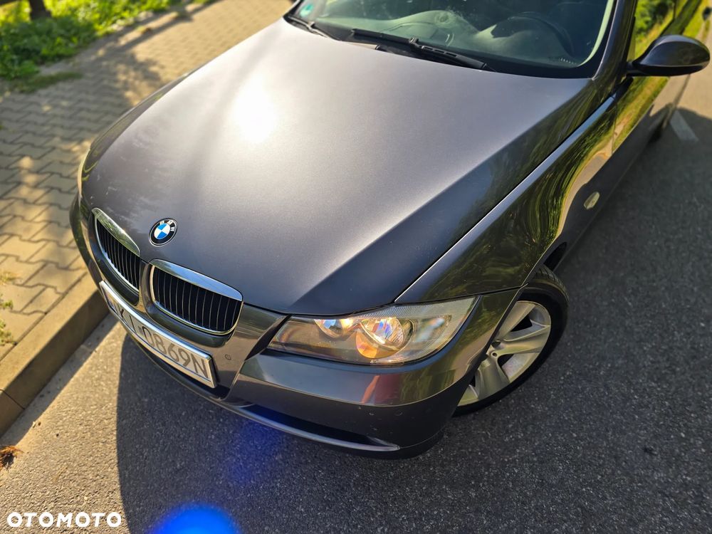 BMW Seria 3 318d - 38