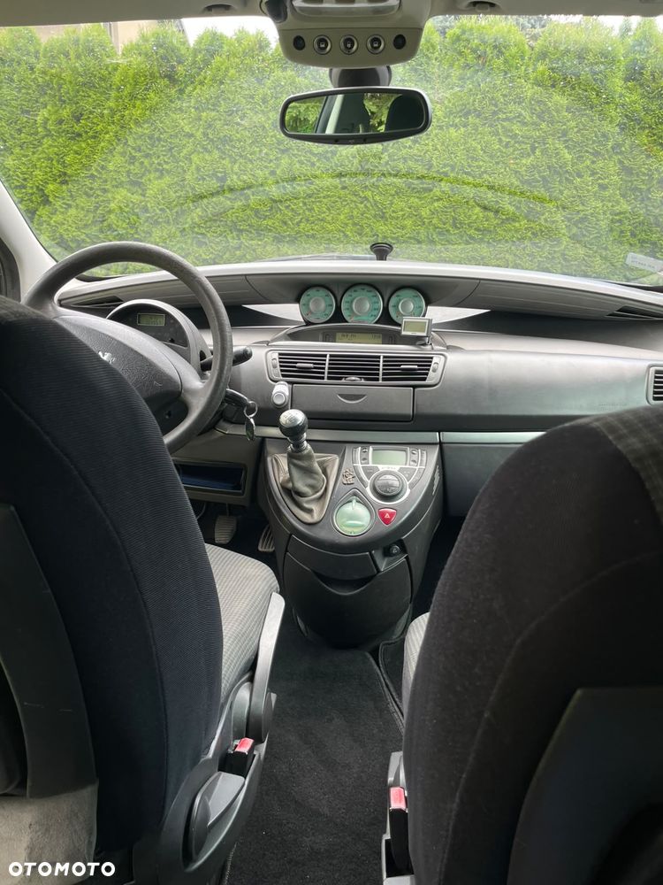 Peugeot 807 2.2 HDi ST - 3