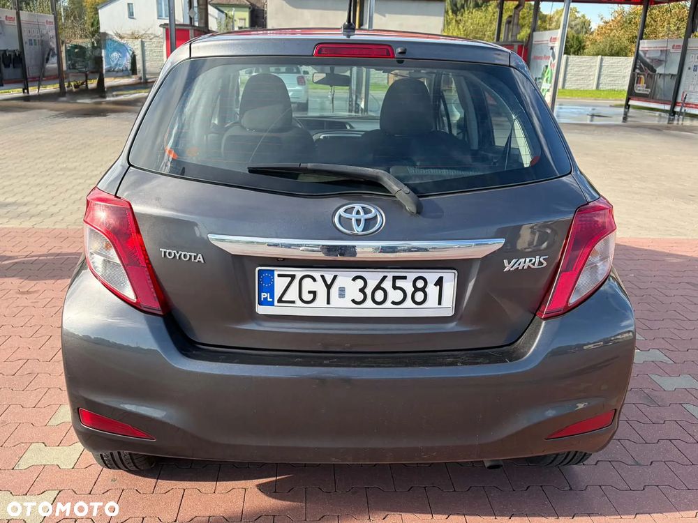 Toyota Yaris - 9