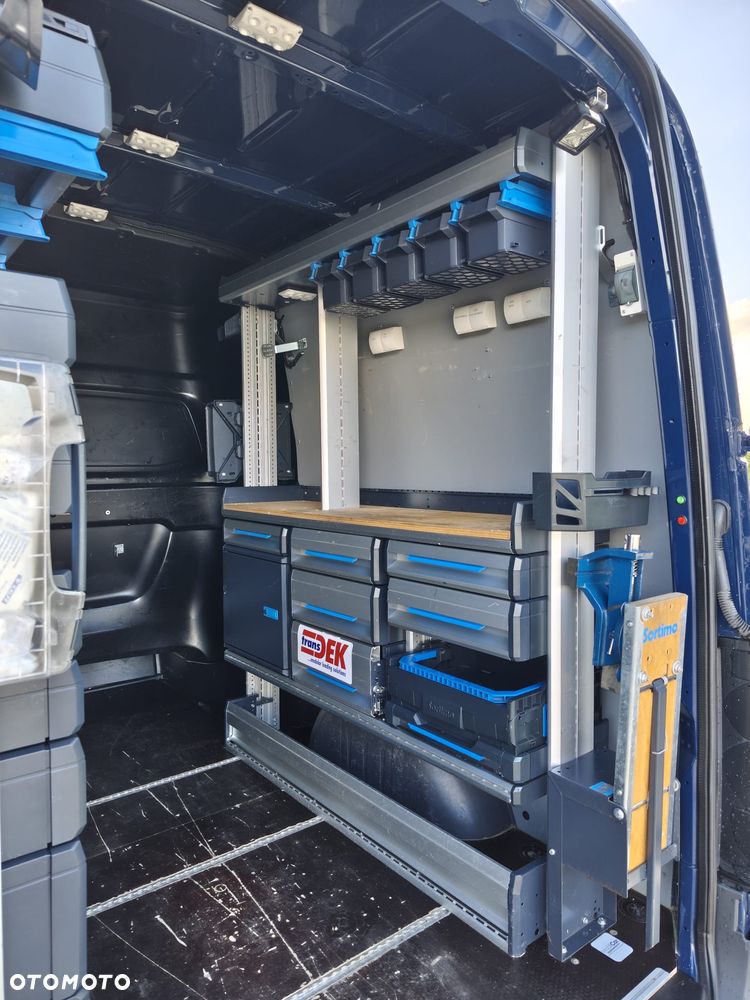 Mercedes-Benz Sprinter - 9