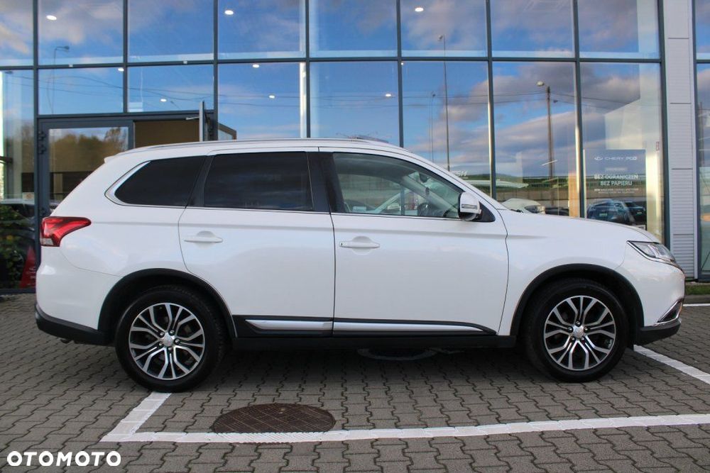 Mitsubishi Outlander - 8