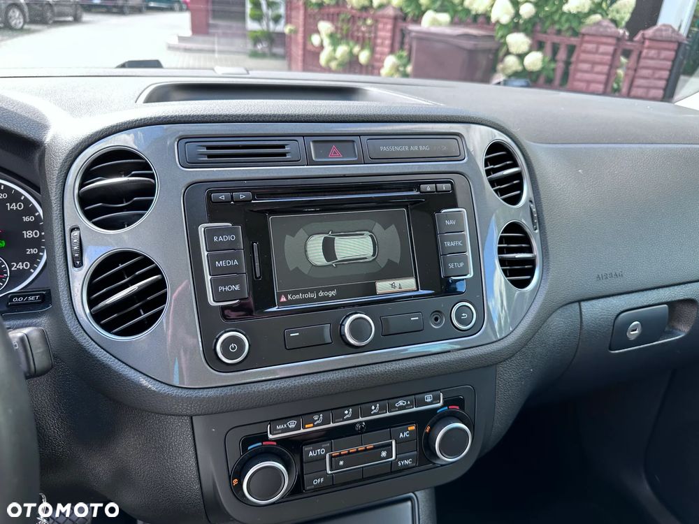 Volkswagen Tiguan - 14