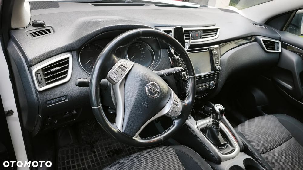 Nissan Qashqai - 2