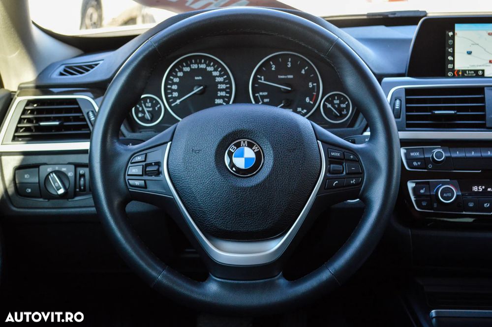 BMW Seria 3 320d xDrive Aut. Luxury Line - 37